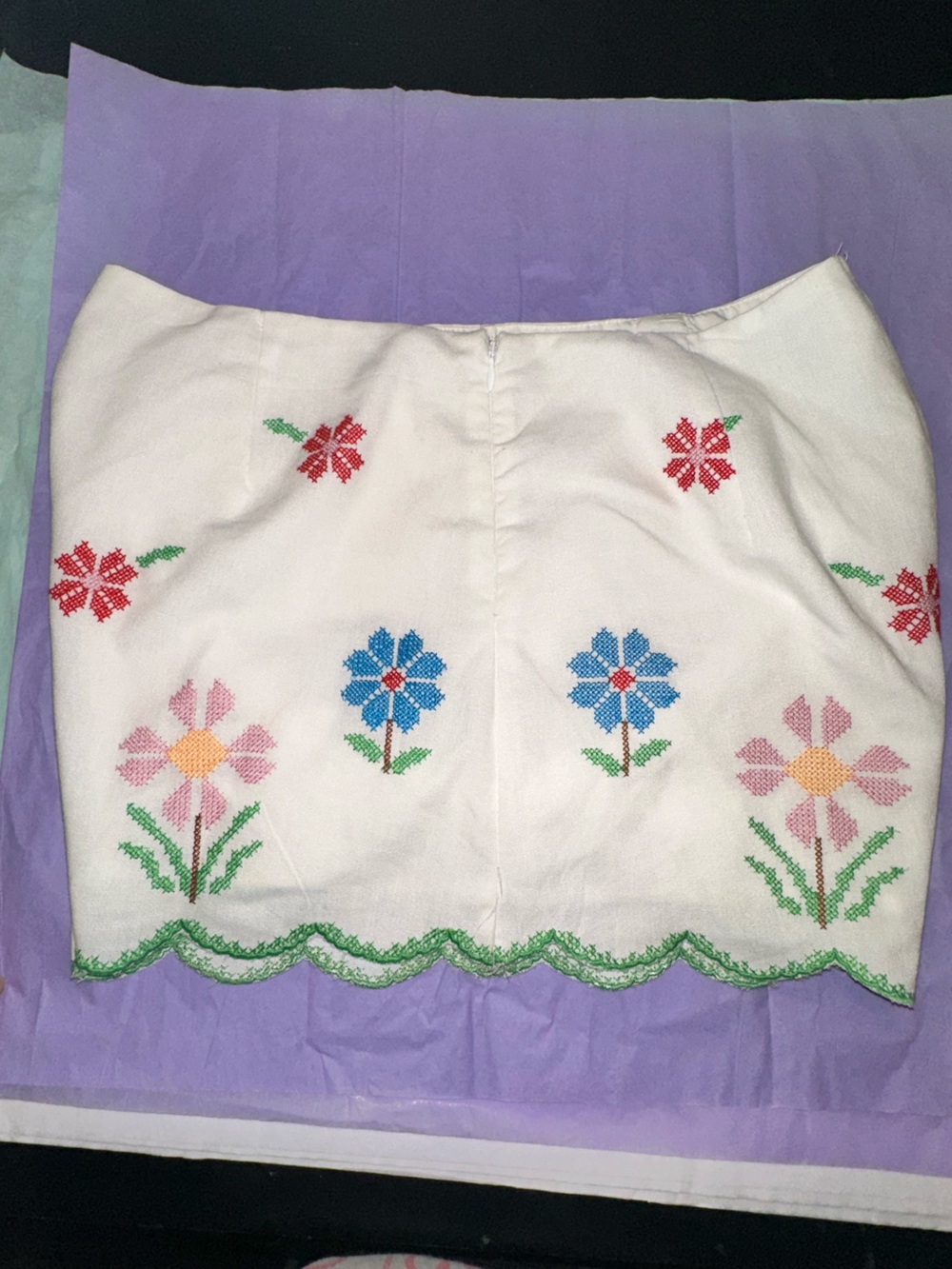 Amable by Mable Embroidered Scallop Shorts - Picture 6 of 7